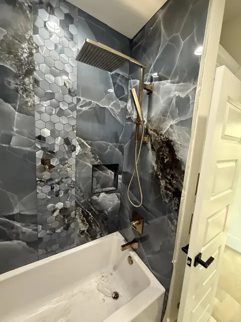 New Construction Plumbing in Port Neches: Primary Bath Trim Out and Fixture Install, photo 5